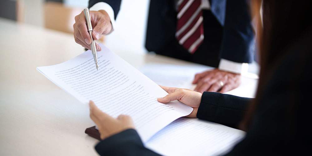 Who Has Authority to Hire the Corporate Lawyer